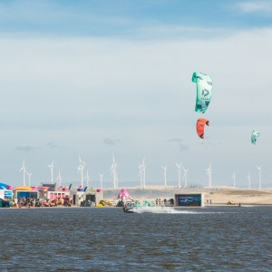 2211091933-D57A2844-romantsovaphoto