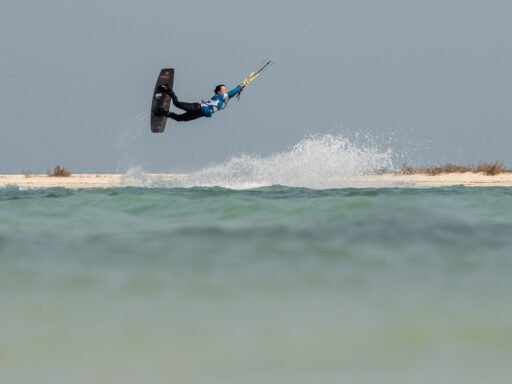 Kite season shifts gears at Abu Dhabi debut