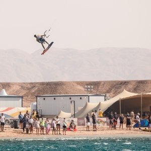 2210220803-D57A8376-Carlos-Mario-romantsovaphoto