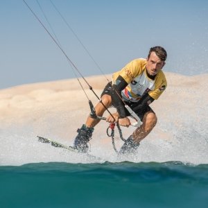 2210201225-D57A5698-romantsovaphoto