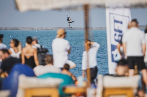 Hydrofoil Big Air contest finely poised for finals showdown