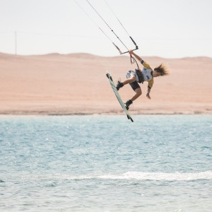 2210211134-D57A7861-Claudia-Leon-romantsovaphoto