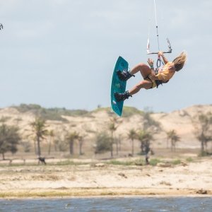 2211101536-D57A3842-Claudia-Leon-romantsovaphoto