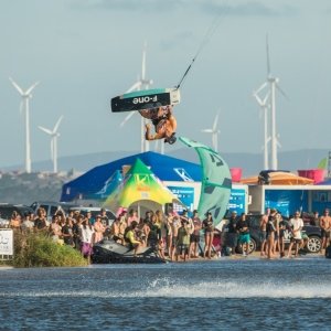 2211092052-D57A3404-Maxime-Chabloz-romantsovaphoto