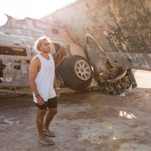 2210231435-D57A0123-Valentin-Garat-romantsovaphoto