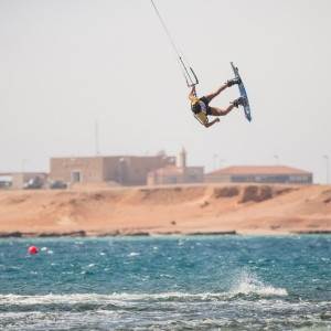 2210221149-D57A9542-Mikaili-Sol-romantsovaphoto