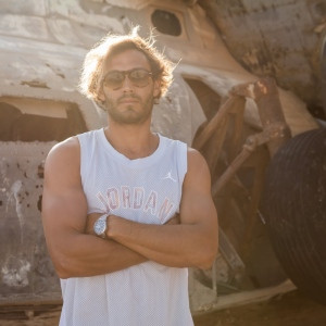 2210231434-D57A0117-Valentin-Garat-romantsovaphoto