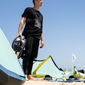 Aaron-Hadlow_H1010170-_Samuel_Cardenas