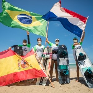 D57A1658-Claudia-Leon-Mikaili-Sol-Pippa-Van-Iersel-Rita-Arnaus-romantsovaphoto