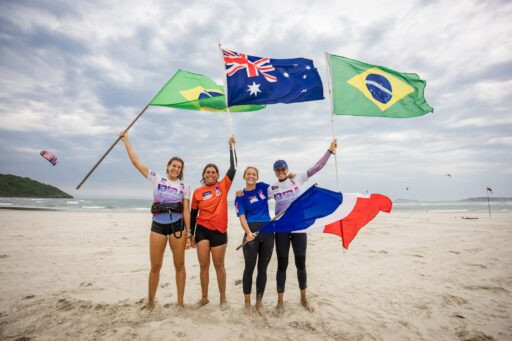 Delannoy reclaims crown in day of upsets