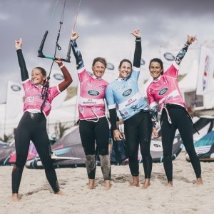 Capucine-Delannoy-Charlotte-Carpentier-Clemence-Derrien-Sonja-Bunte-_38A9474-Lukas_K_Stiller-17