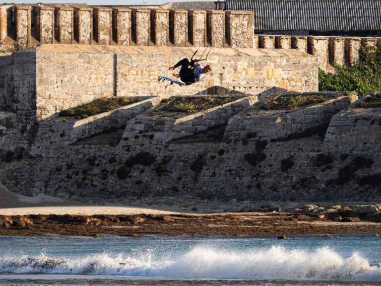 Fight for top Big Air crowns set to soar in Tarifa