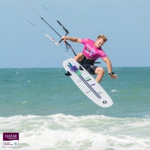 20221125135045-D57A7111-James-Carew-romantsovaphoto