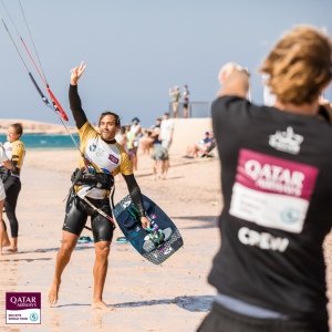 2210220930-D57A8644-Valentin-Garat-romantsovaphoto