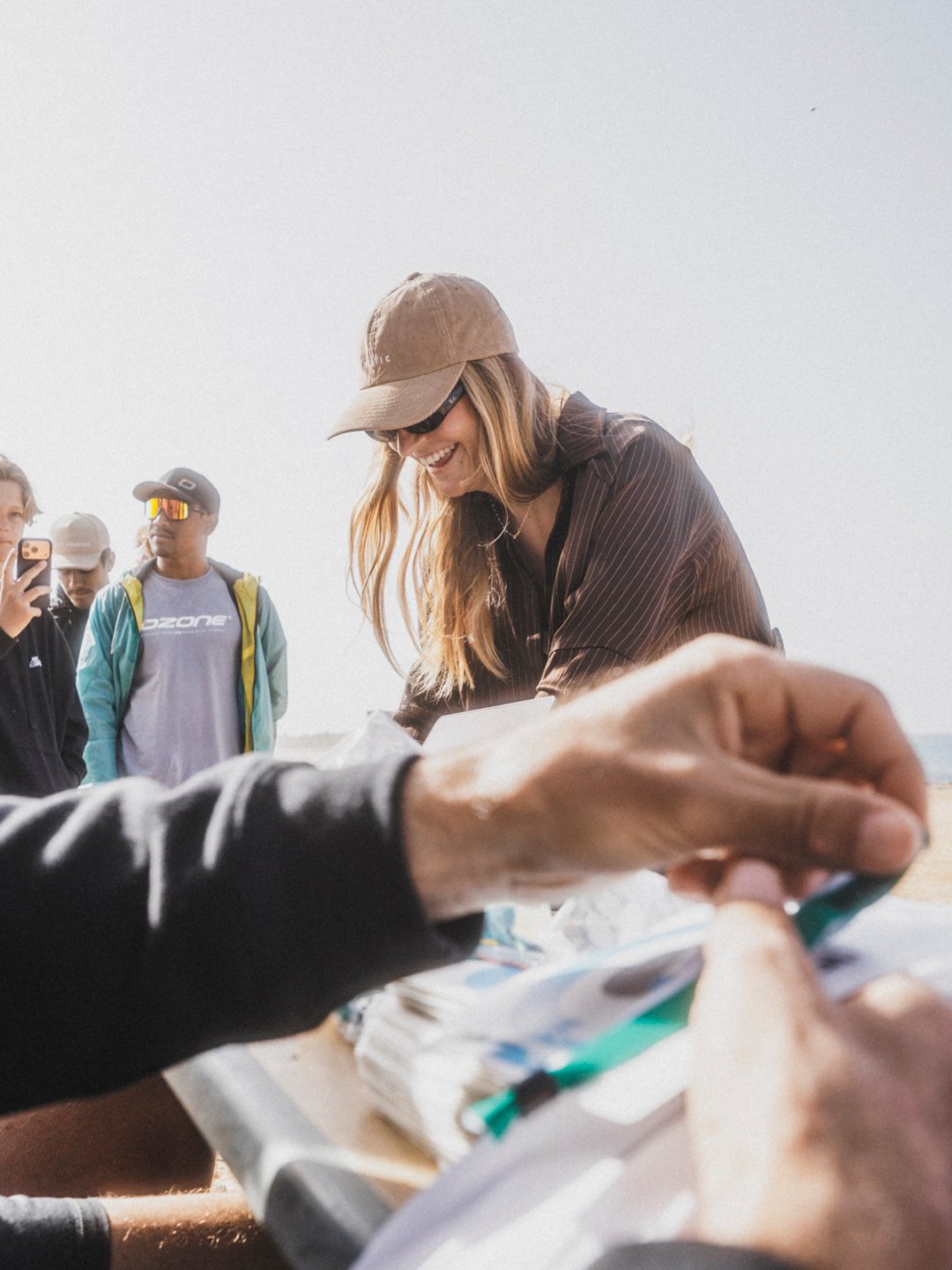 Resumo visual do GKA Cabo Verde — competidores e atmosfera na praia
