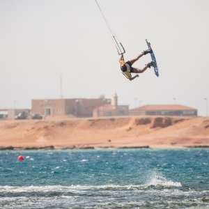 2210221149-D57A9542-Mikaili-Sol-romantsovaphoto