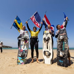 Angely-Bouillot-Mikaili-Sol-Nathalie-Lambrecht-Zara-Hoogenrad_0A001497_GkaTARIFA